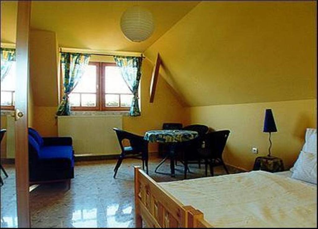 Palatinus Apartmanok Keszthely Room photo